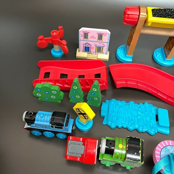 Learning Curve Brands Gullane Thomas Train Bridge Replacement Parts Pieces - Picture 3 of 7